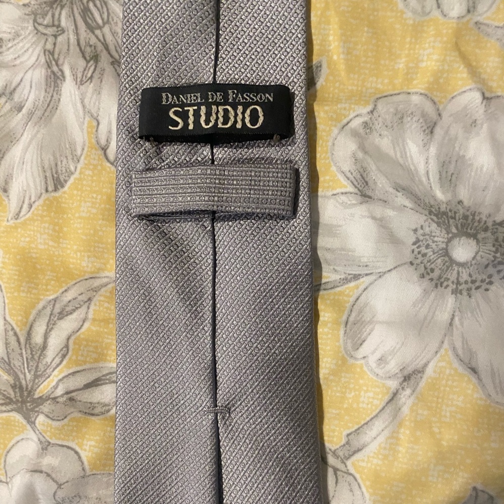 Daniel De Fasson 100% Silk Silver Tie